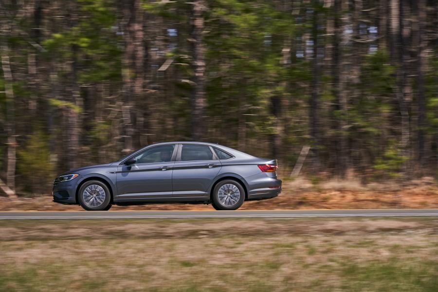  Volkswagen Jetta SEL 2018 года  (NA) (фото 2 из 16)